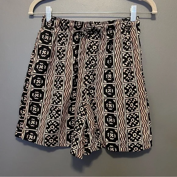 Vintage abstract vacation shorts elastic drawstring high waist black brown tan M - Picture 5 of 10